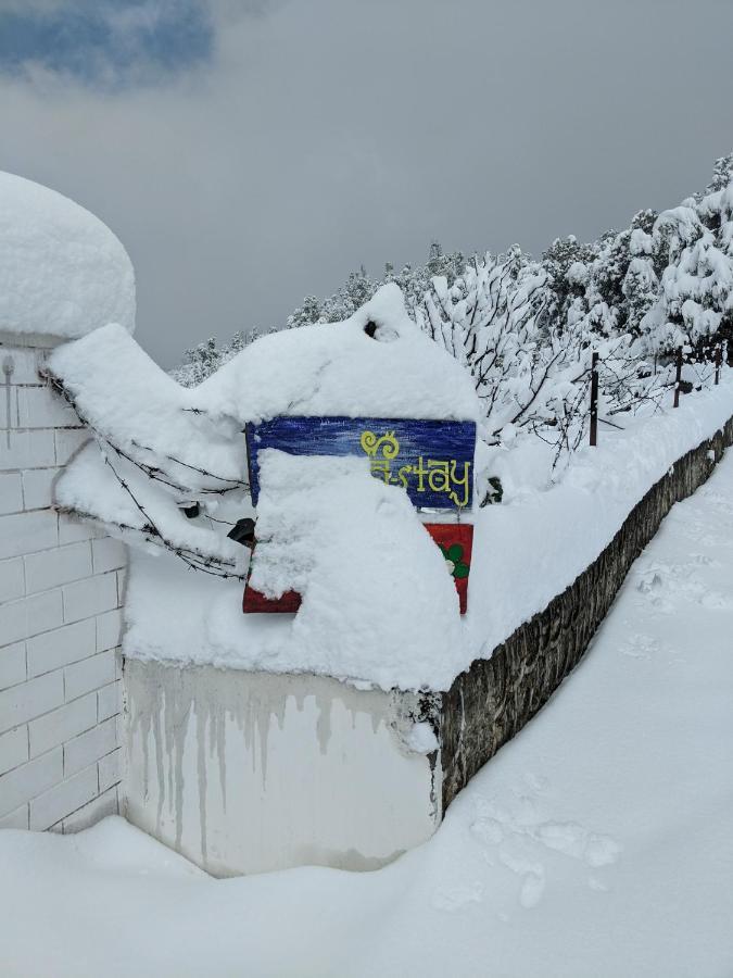 Namastay Himalayas, Kanatal Esterno foto